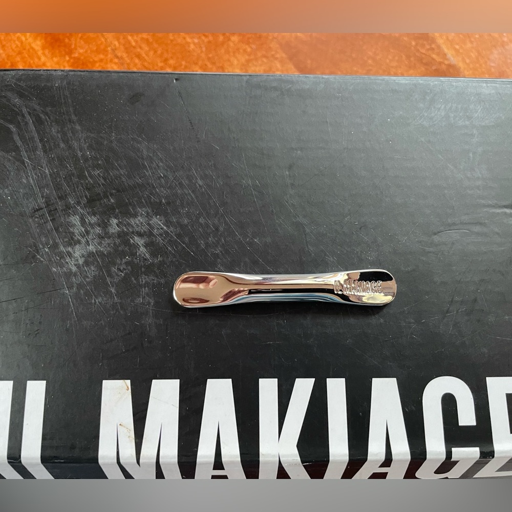 JUST IN - Skincare Spatula-LAST ONE! - Picture 3 of 6